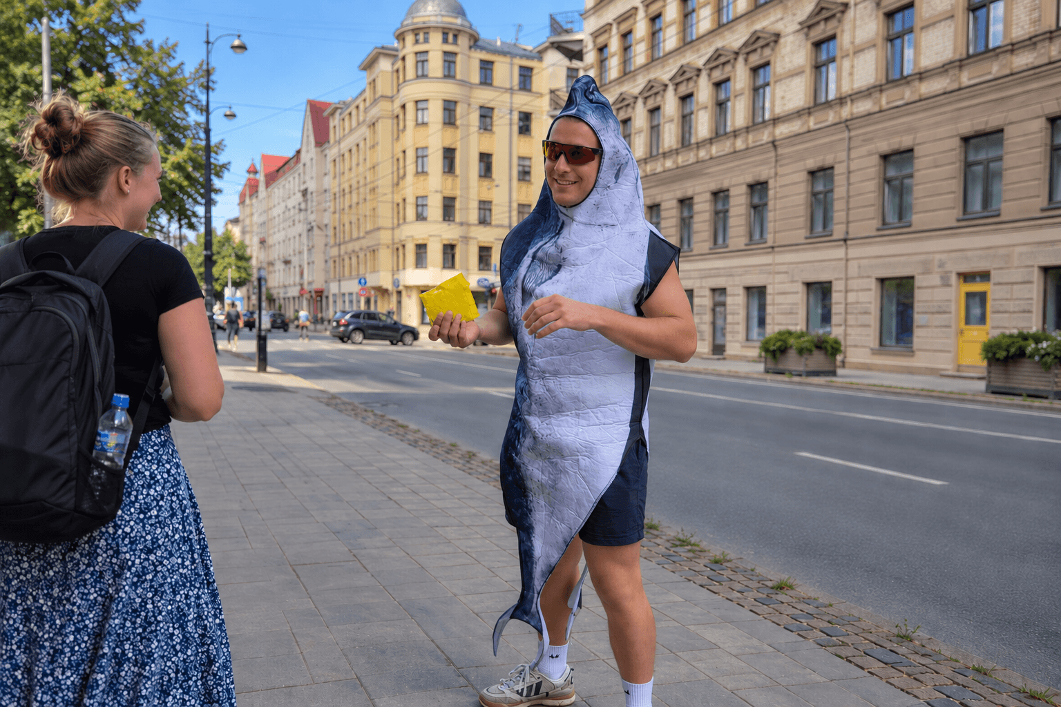 Smieklīgi tēli, parūkas un maskas